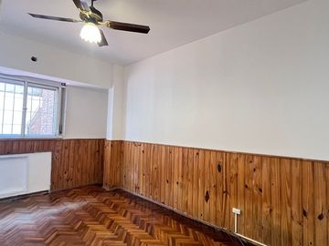 Dpto de 2 dorm. +comodín con quincho y parrilla