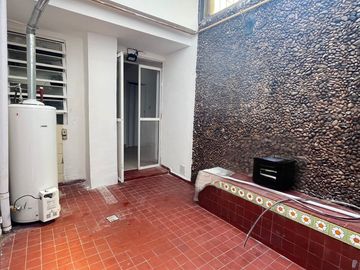 Dpto de 2 dorm. +comodín con quincho y parrilla