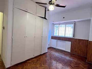 Dpto de 2 dorm. +comodín con quincho y parrilla