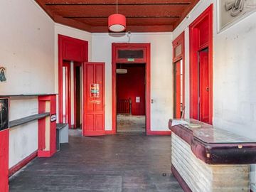 Alquiler de local comercial 222 m2 en planta baja   primer piso en VILLA URQUIZA | APTO TODO DESTINO
