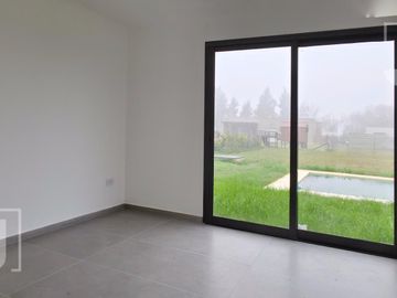 Casa en Venta | San Sebastián Área 1 | 3 Dormitorios | Pileta | A Estrenar