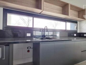 Casa en Venta | San Sebastián Área 1 | 3 Dormitorios | Pileta | A Estrenar