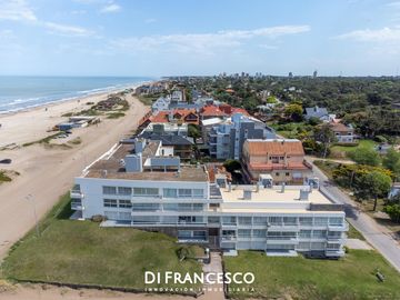 Venta - Departamento de 3 ambientes en Pinamar - Av. Libertador