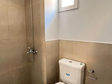 Venta departamento monoambiente en Republica de la sexta.
