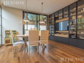 Casa con 4 dormitorios en venta y/o alquiler en Barbarita
