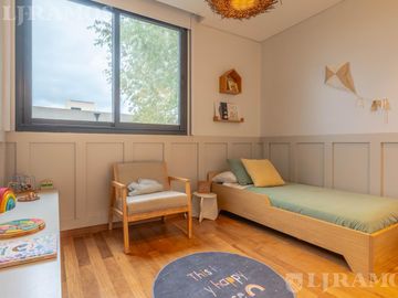 Casa con 4 dormitorios en venta y/o alquiler en Barbarita