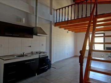 Venta en block de Local comercial y departamentos en Ciudad Evita - Inversion para renta