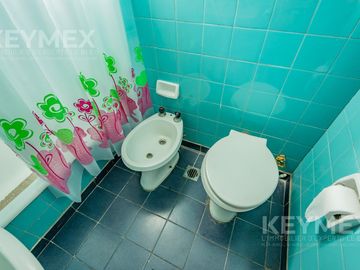 Venta departamento 3 amb con Patio en Flores