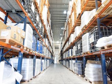 ALQUILER NAVE INDUSTRIAL DE 4.300 M2 - ZARATE