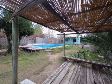 Venta 3 propiedades sobre gran terreno, San Martín