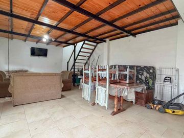 CASA MULTIFAMILIAR 7AMB + CASA 4AMB EN VENTA