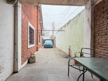 CASA MULTIFAMILIAR 7AMB + CASA 4AMB EN VENTA