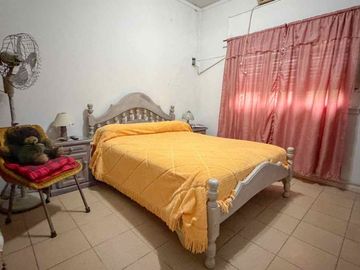 CASA MULTIFAMILIAR 7AMB + CASA 4AMB EN VENTA