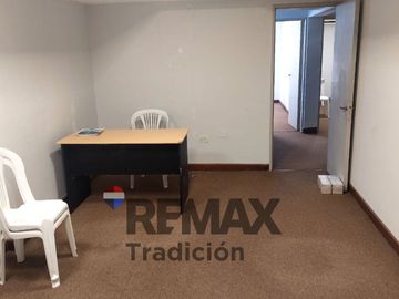 Venta Bloque de Oficinas c/ Cochera. Macrocentro