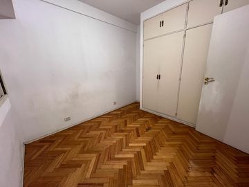 Departamento de 2 Ambientes Av. Directorio - Flores
