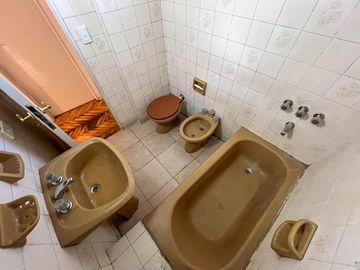 Departamento de 2 Ambientes Av. Directorio - Flores