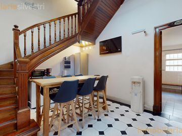 CASONA EN VENTA EN EL BARRIO DE FLORES