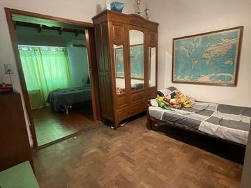 Venta de casa 4 ambientes con cochera en Wilde