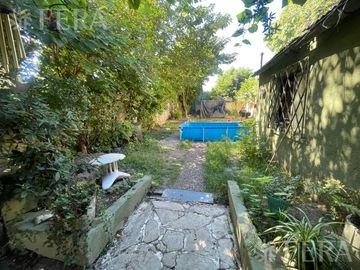 Venta de casa 4 ambientes con cochera en Wilde