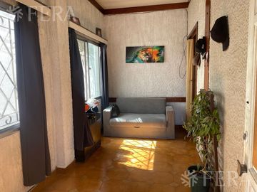 Venta de casa 4 ambientes con cochera en Wilde