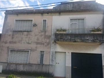CASA EN VENTA EN LUGANO EN 2 PLANTAS