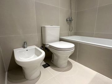 Departamento en Venta en San Telmo de 65,70 m2, luminoso con balcón.
