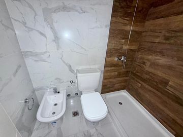 Increible ambiente y medio a estrenar en chacarita EN VENTA.