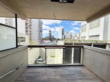 Increible ambiente y medio a estrenar en chacarita EN VENTA.
