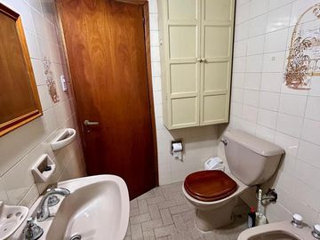 Casa Venta 4 amb - Lote propio c / cochera, patio y lavadero  jardin- Beccar - San Isidro