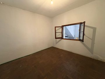 CASA DE DOS DORMITORIOS VENTA PATIO EXCLUSIVO AZCUENAGA ROSARIO
