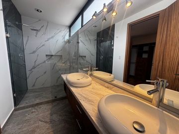 CASA VENTA NUEVO REFUGIO con Roof y vistas a la ciudad