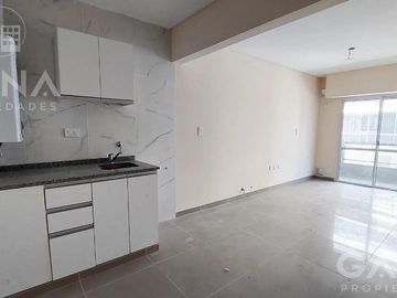 Venta Departamento Monoambiente en Martin con Balcón