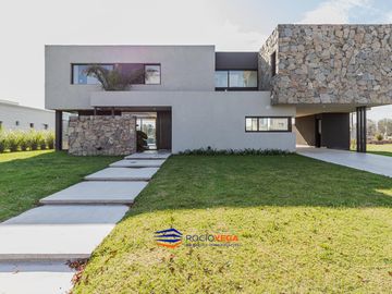 Casa en alquiler en Country Terravista, General Rodriguez