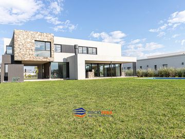 Casa en alquiler en Country Terravista, General Rodriguez
