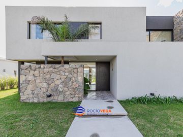 Casa en alquiler en Country Terravista, General Rodriguez