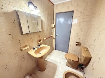 CASA QUINTA SOBRE TRES LOTES | 2.250 m² DE TERRENO | PILETA | LA LONJA, PILAR