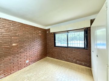 CASA QUINTA SOBRE TRES LOTES | 2.250 m² DE TERRENO | PILETA | LA LONJA, PILAR