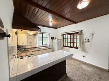 CASA QUINTA SOBRE TRES LOTES | 2.250 m² DE TERRENO | PILETA | LA LONJA, PILAR