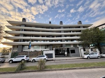 Departamento 2 ambientes con parrilla, cochera y amenities en Pilar Edificio Cristaline.