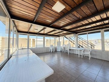 Venta departamento de cuatro dormis, vista al rio y cochera. Apto credito en barrio martin, Rosario.
