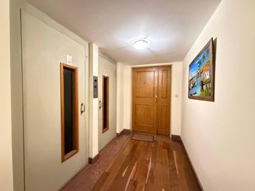 Venta departamento de cuatro dormis, vista al rio y cochera. Apto credito en barrio martin, Rosario.