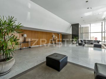 Venta Departamento 4 ambientes con cochera en Las Cañitas
