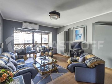 Venta Departamento 4 ambientes con cochera en Las Cañitas