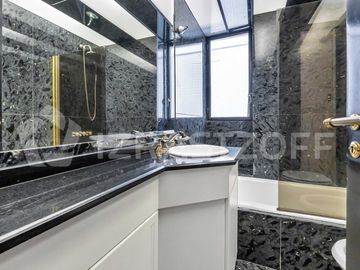 Venta Departamento 4 ambientes con cochera en Las Cañitas