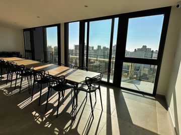 Venta Departamento de 2 Ambientes con cochera cubierta y baulera a estrenar