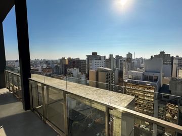Venta Departamento de 2 Ambientes con cochera cubierta y baulera a estrenar