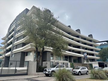 Departamento 2 ambientes con parrilla, cochera y ammenities en Pilar Edificio Cristaline.