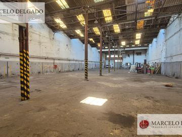 Galpón- Depósito en Barracas de 1.000 m2 con entrada semi  - ALQUILER