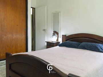CASA QUINTA EN VENTA EN 20 DE JUNIO , PARQUE Y PILETA