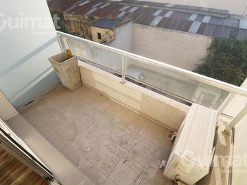 1 Amb c/ Balcon - Av. Boyaca 100 - Ideal Inversion -. POS. COCHERA!